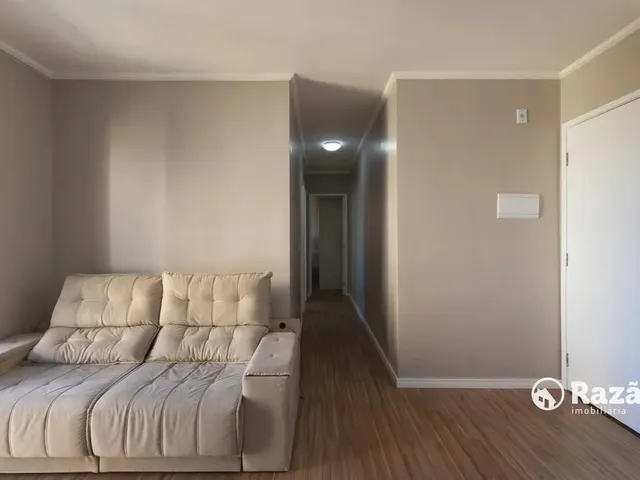 Apartamento 2 quartos e 1 banheiro, para alugar, no bairro Pinheirinho em Curitiba