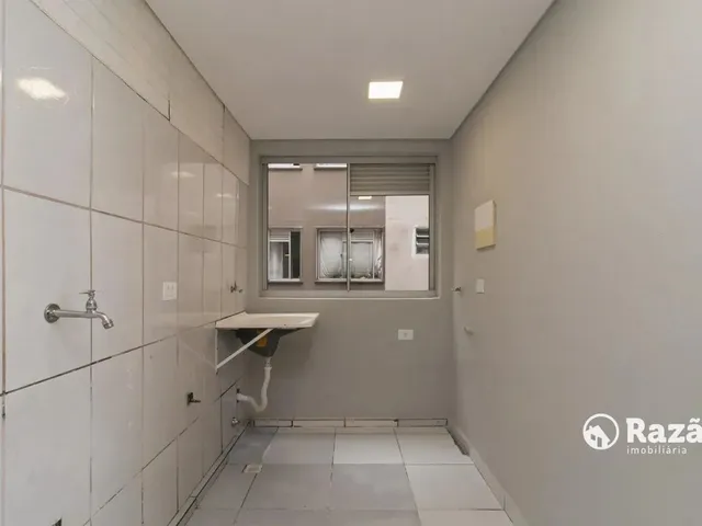 Apartamento 2 quartos e 1 banheiro, para alugar, no bairro Sítio Cercado em Curitiba