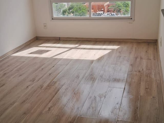 Apartamento 2 quartos e 1 banheiro, à venda, no bairro Areal em Pelotas