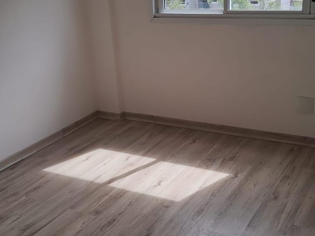 Apartamento 2 quartos e 1 banheiro, à venda, no bairro Areal em Pelotas
