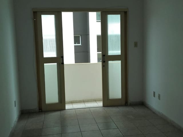 Apartamento com 65m² 2 quartos e 1 banheiro, à venda, no bairro Jardim Coelho Neto em Guaratinguetá