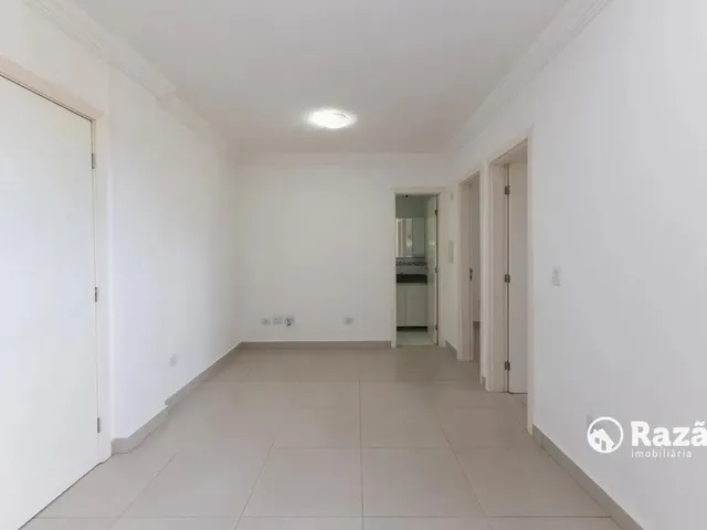 Apartamento 2 quartos e 1 banheiro, para alugar, no bairro Tingui em Curitiba