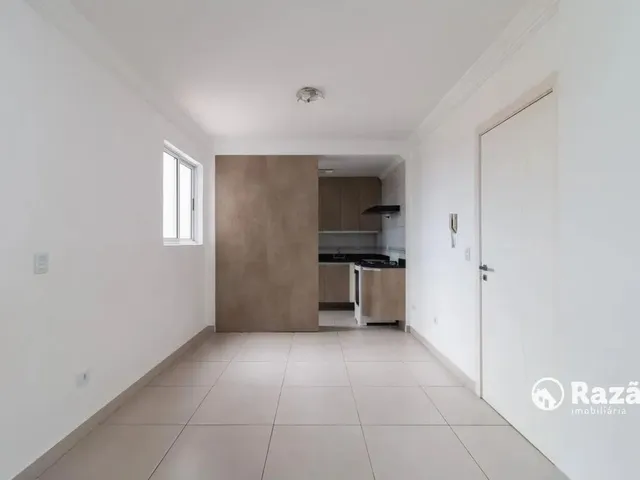 Apartamento 2 quartos e 1 banheiro, para alugar, no bairro Tingui em Curitiba