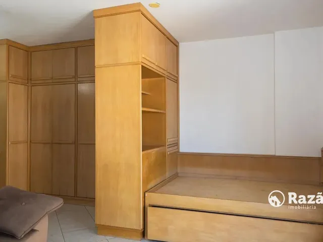 Apartamento 1 quarto e 1 banheiro, para alugar, no bairro Centro em Curitiba