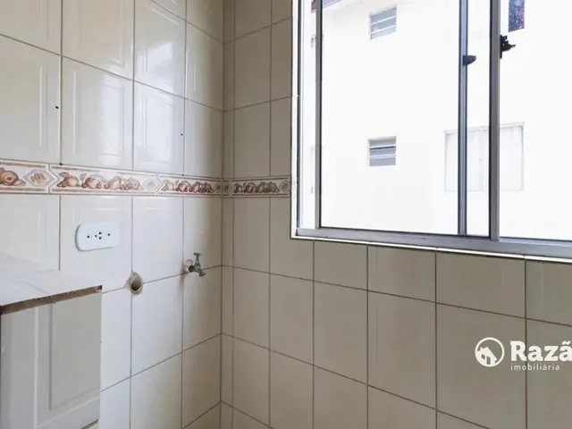 Apartamento 2 quartos e 1 banheiro, para alugar, no bairro Tatuquara em Curitiba
