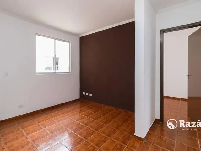 Apartamento 2 quartos e 1 banheiro, para alugar, no bairro Tatuquara em Curitiba