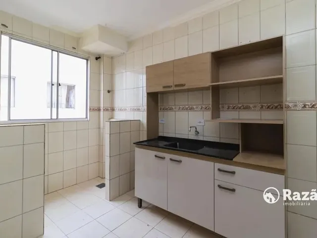 Apartamento 2 quartos e 1 banheiro, para alugar, no bairro Tatuquara em Curitiba