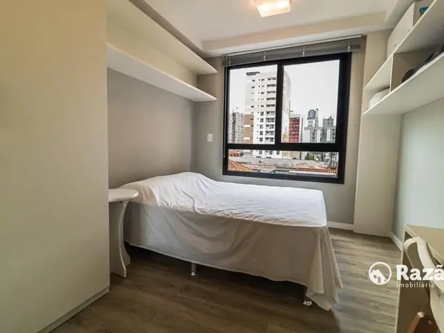 Apartamento 1 quarto e 1 banheiro, para alugar, no bairro Centro em Curitiba