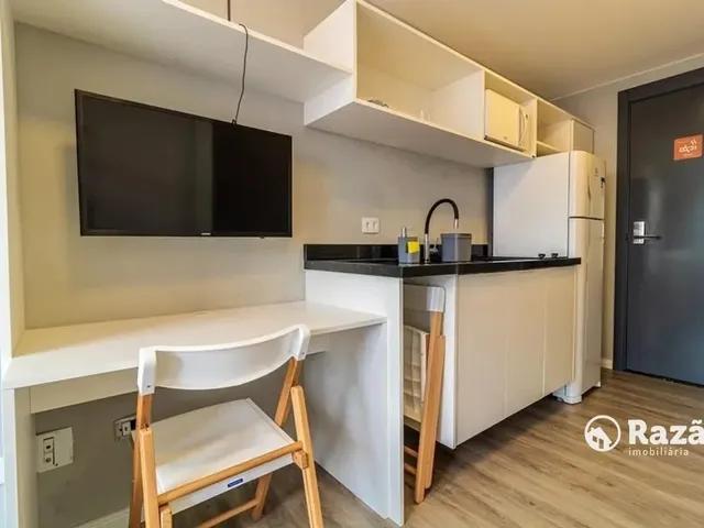 Apartamento 1 quarto e 1 banheiro, para alugar, no bairro Centro em Curitiba