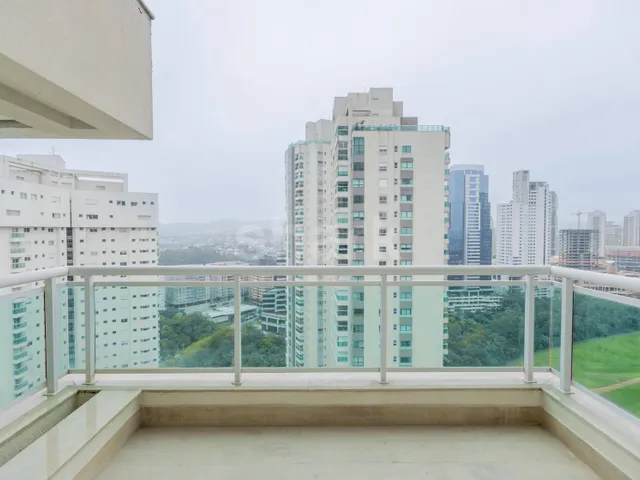 Apartamento com 177m² 3 quartos e 4 banheiros, à venda, no bairro Green Valley Alphaville em Barueri