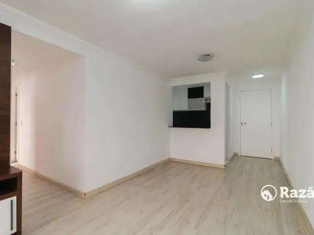 Apartamento 3 quartos e 2 banheiros, para alugar, no bairro Portão em Curitiba