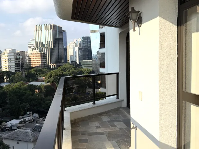 Apartamento 3 quartos e 4 banheiros, para alugar, no bairro Itaim Bibi em São Paulo