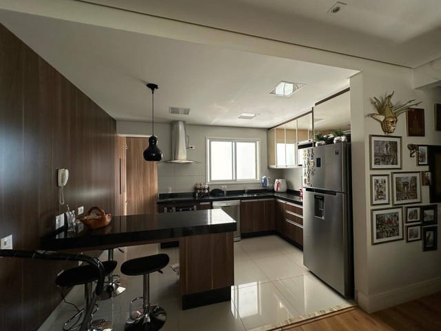 Apartamento com 234m² 3 quartos e 5 banheiros, à venda, no bairro Gleba Palhano em Londrina