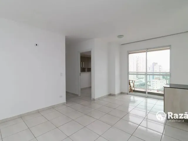Apartamento 3 quartos e 2 banheiros, para alugar, no bairro Novo Mundo em Curitiba