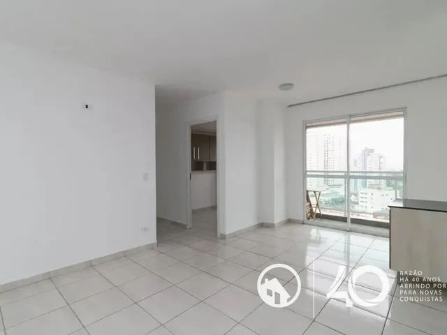 Apartamento 3 quartos e 1 banheiro, para alugar, no bairro Novo Mundo em Curitiba