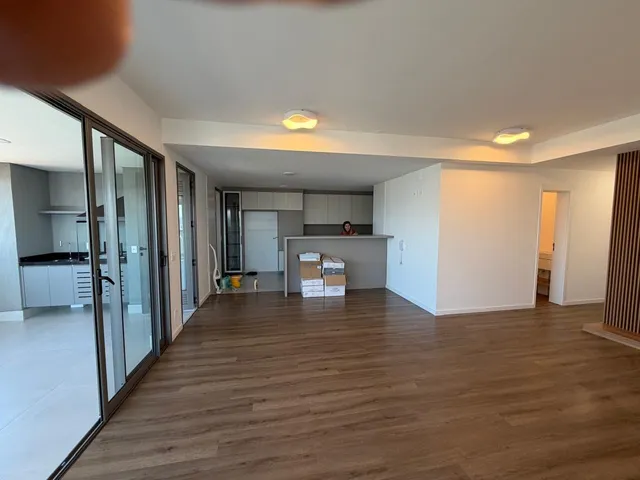 Apartamento com 175m² 3 quartos e 5 banheiros, à venda, no bairro Alphaville em Barueri