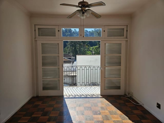 Apartamento 3 quartos e 2 banheiros, à venda, no bairro Centro em Petrópolis
