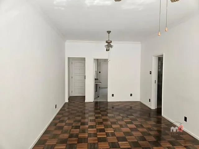 Apartamento 3 quartos e 2 banheiros, à venda, no bairro Centro em Petrópolis