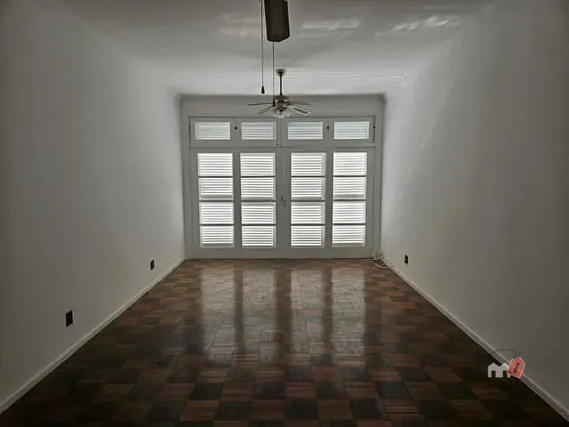 Apartamento 3 quartos e 2 banheiros, à venda, no bairro Centro em Petrópolis