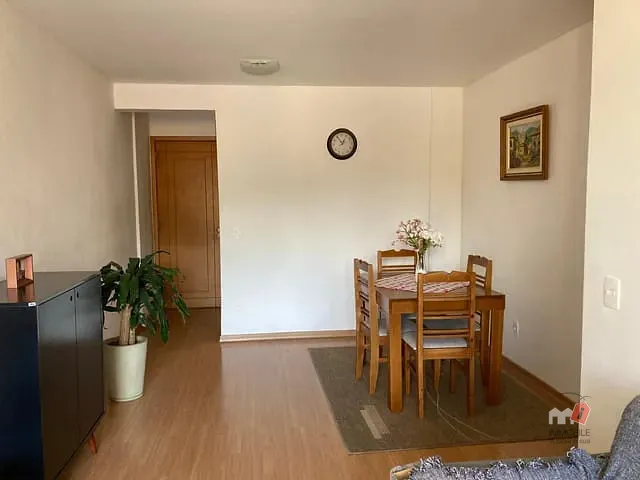 Apartamento 2 quartos e 3 banheiros, à venda, no bairro Coronel Veiga em Petrópolis