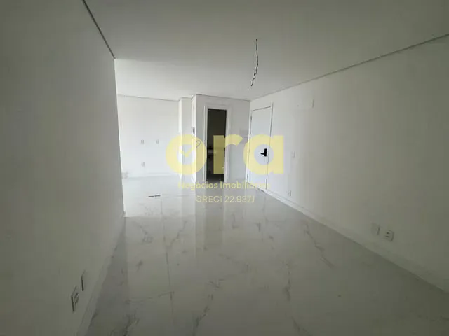 Apartamento com 162m² 3 quartos e 2 banheiros, à venda, no bairro Centro em Pelotas