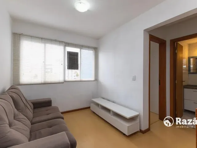 Apartamento 1 quarto e 1 banheiro, para alugar, no bairro Centro em Curitiba