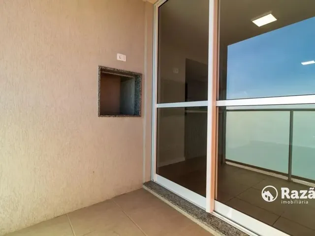 Apartamento 2 quartos e 2 banheiros, para alugar, no bairro Capão Raso em Curitiba