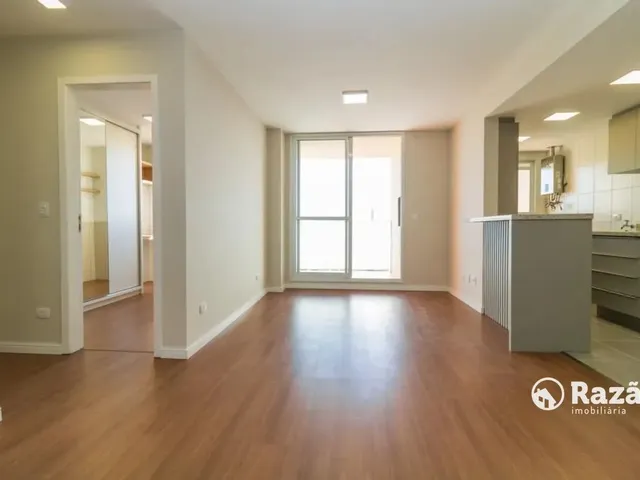 Apartamento 2 quartos e 2 banheiros, para alugar, no bairro Capão Raso em Curitiba