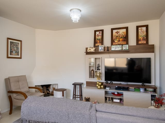 Apartamento 3 quartos e 2 banheiros, à venda, no bairro Areal em Pelotas