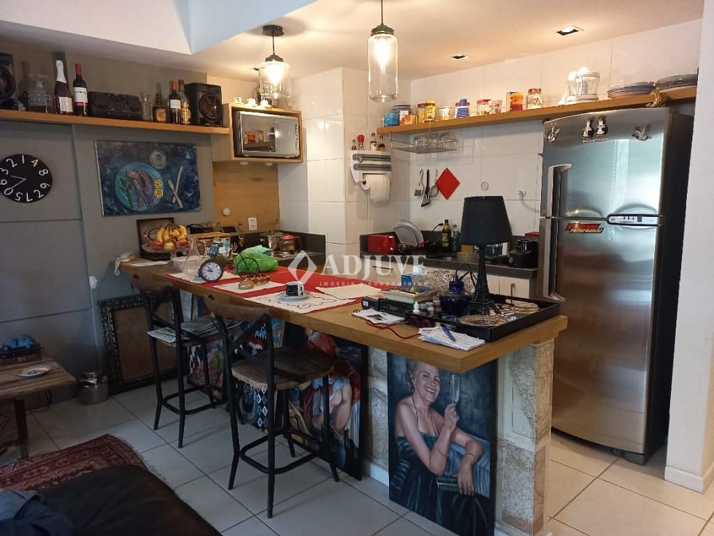 Apartamento à venda com 2 quartos, 70m² - Foto 5