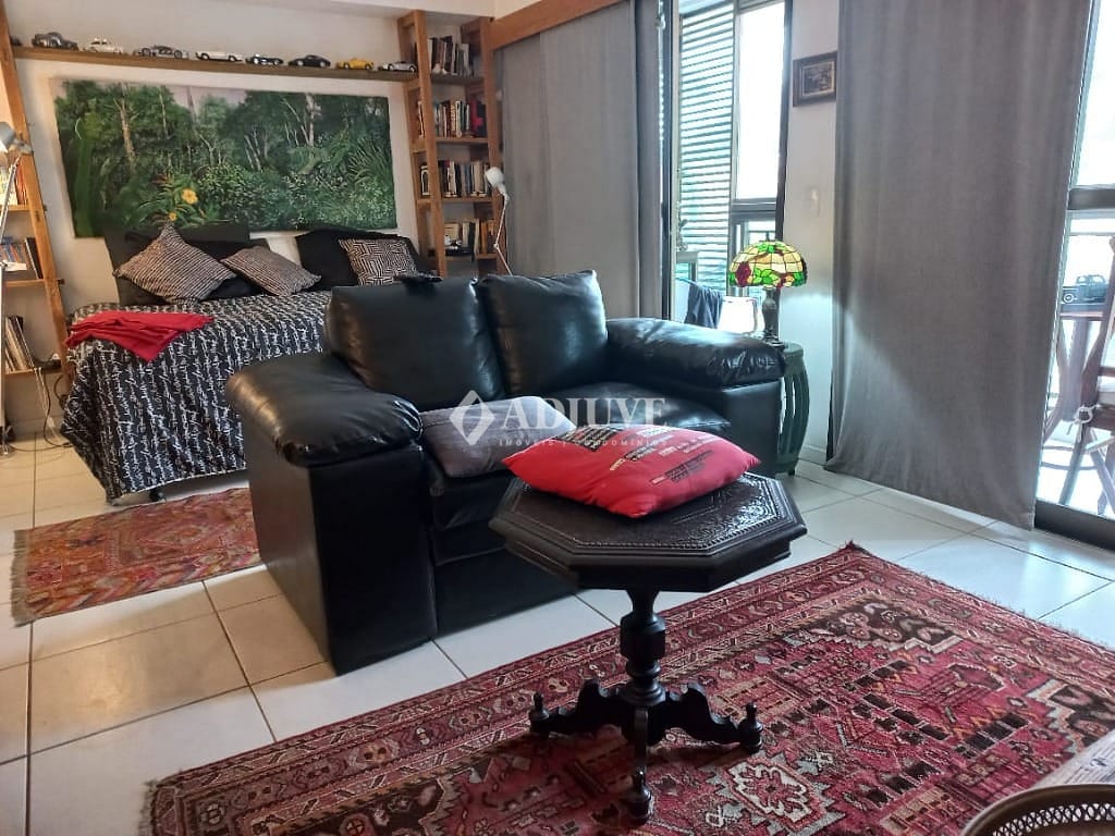 Apartamento à venda com 2 quartos, 70m² - Foto 6
