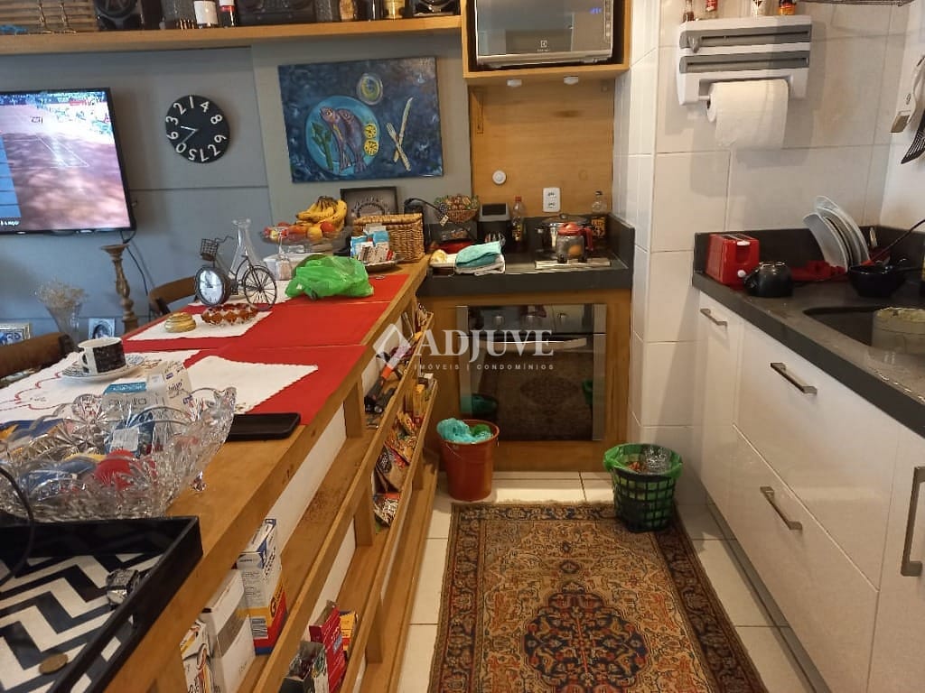 Apartamento à venda com 2 quartos, 70m² - Foto 4