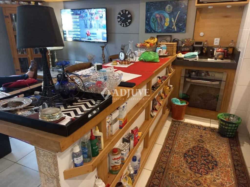 Apartamento à venda com 2 quartos, 70m² - Foto 11