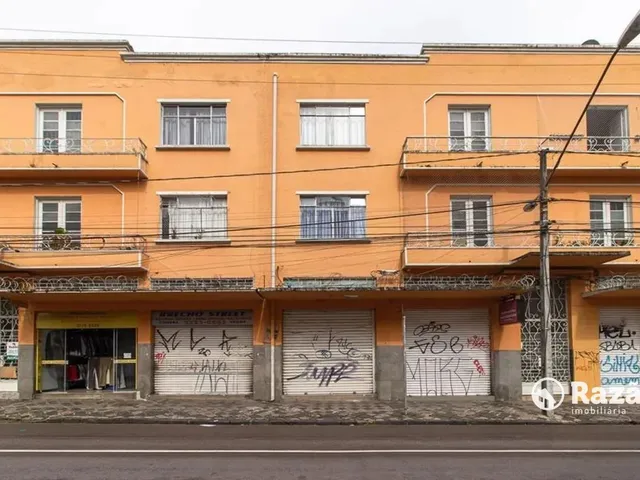 Apartamento 2 quartos e 2 banheiros, para alugar, no bairro São Francisco em Curitiba