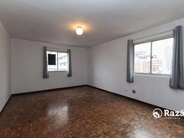 Apartamento 1 quarto e 1 banheiro, para alugar, no bairro Centro em Curitiba