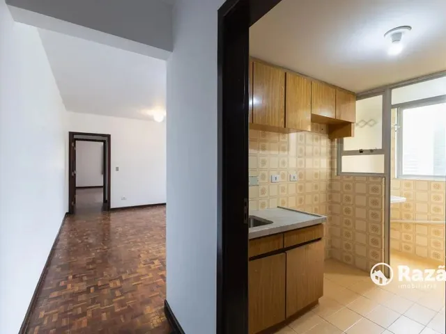 Apartamento 1 quarto e 1 banheiro, para alugar, no bairro Centro em Curitiba