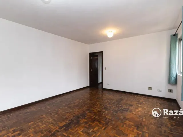 Apartamento 1 quarto e 1 banheiro, para alugar, no bairro Centro em Curitiba