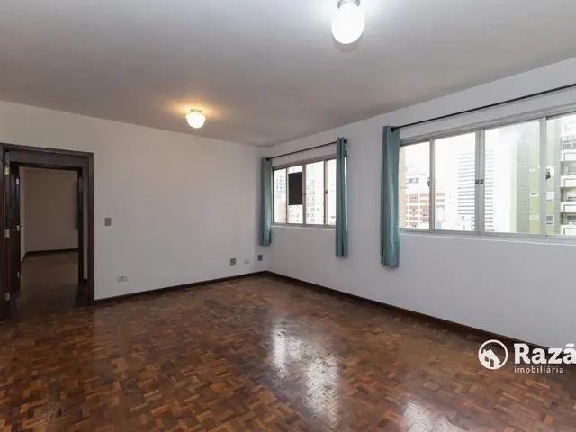 Apartamento 1 quarto e 1 banheiro, para alugar, no bairro Centro em Curitiba
