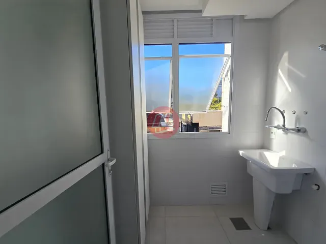 Apartamento com 79m² 2 quartos e 2 banheiros, para alugar, no bairro Jardim Botânico em Porto Alegre