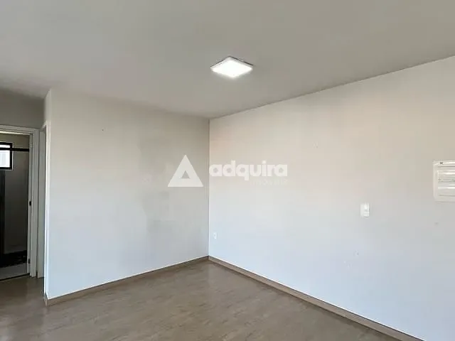 Apartamento 2 quartos e 1 banheiro, à venda, no bairro Colônia Dona Luíza em Ponta Grossa