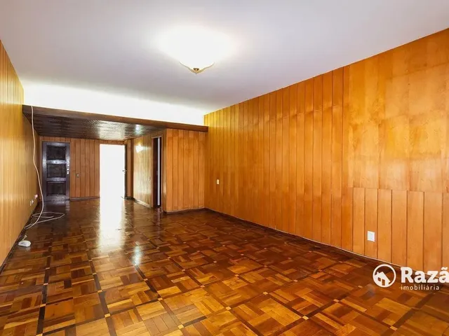Apartamento 2 quartos e 2 banheiros, para alugar, no bairro Centro em Curitiba