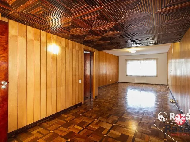 Apartamento 2 quartos e 2 banheiros, para alugar, no bairro Centro em Curitiba