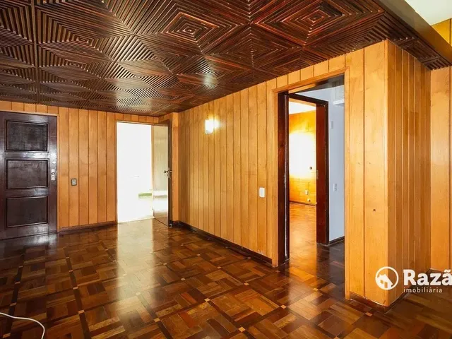 Apartamento 2 quartos e 2 banheiros, para alugar, no bairro Centro em Curitiba