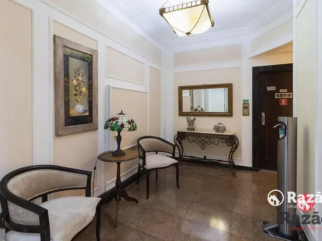 Apartamento 2 quartos e 2 banheiros, para alugar, no bairro Centro em Curitiba