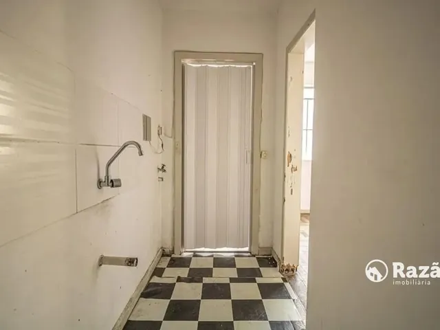 Apartamento 1 quarto e 1 banheiro, para alugar, no bairro Centro em Curitiba