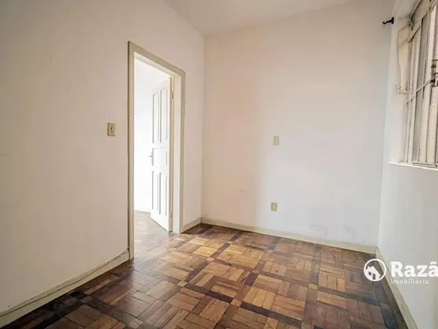 Apartamento 1 quarto e 1 banheiro, para alugar, no bairro Centro em Curitiba