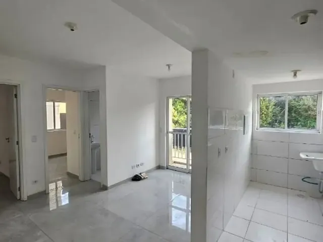 Apartamento 2 quartos e 1 banheiro, para alugar, no bairro Colônia Rio Grande em São José Dos Pinhais