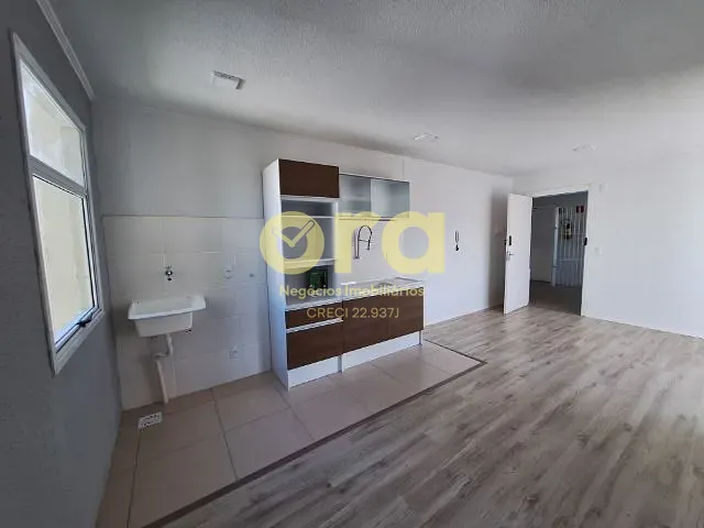 Apartamento com 47m² 2 quartos e 1 banheiro, à venda, no bairro Areal em Pelotas