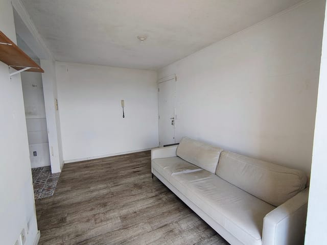 Apartamento com 58m² 2 quartos e 1 banheiro, à venda, no bairro Centro em Pelotas
