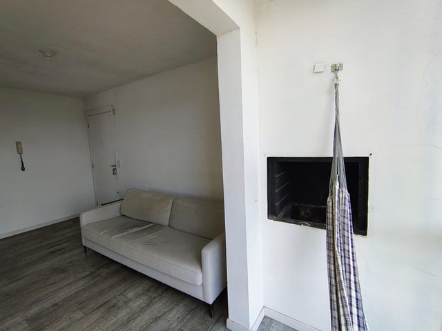 Apartamento com 58m² 2 quartos e 1 banheiro, à venda, no bairro Centro em Pelotas
